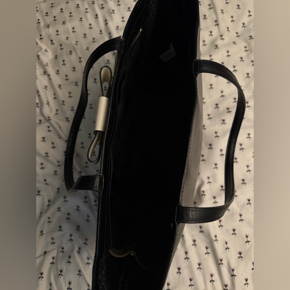 Kate Spade Black Tote with Cream Bow and Wallet - Picture 6 of 7